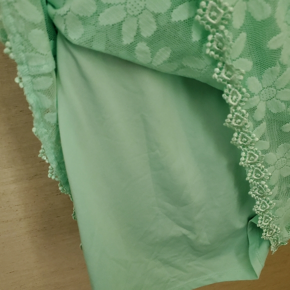 UO kimchi blue embroidery floral dress (M) - Picture 7 of 8